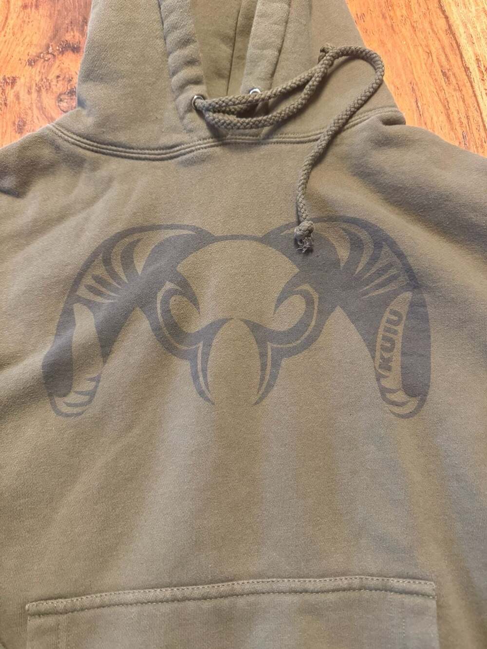 KUIU Ram Logo Pullover Hoodie Olive Green Size Medium - Picture 2 of 5
